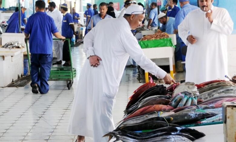 السعوديات يخترقن قطاع العمل في صيد السمك وبيعه