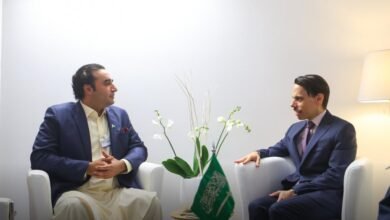 السعودية وباكستان تبحثان العلاقات وتداعيات الفيضانات