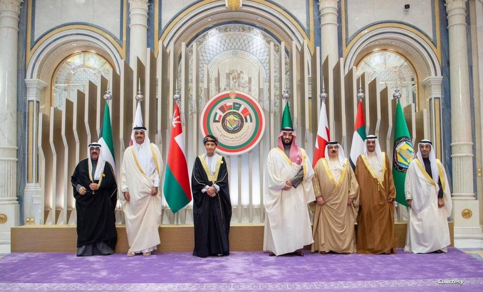 مجلة أمريكية تنافس واشنطن وبكين قد يقسم دول الخليج