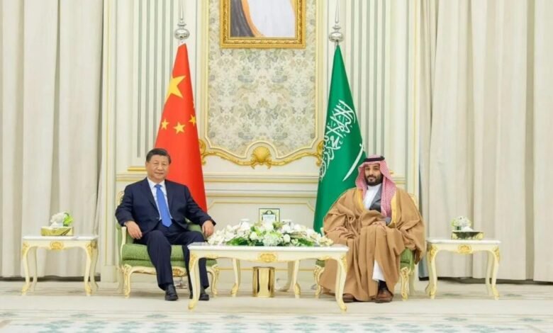 ولي العهد السعودي يجري مباحثات هاتفية مع رئيس الصين