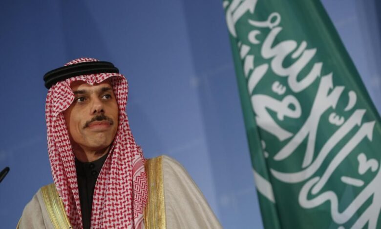 بن فرحان يبحث مع نظيره البرازيلي تعزيز العلاقات