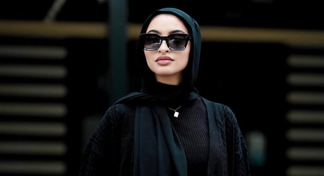 هاجر Hajoura تبرز كأيقونة صاعدة في عالم الموضة والجمال على إنستغرام