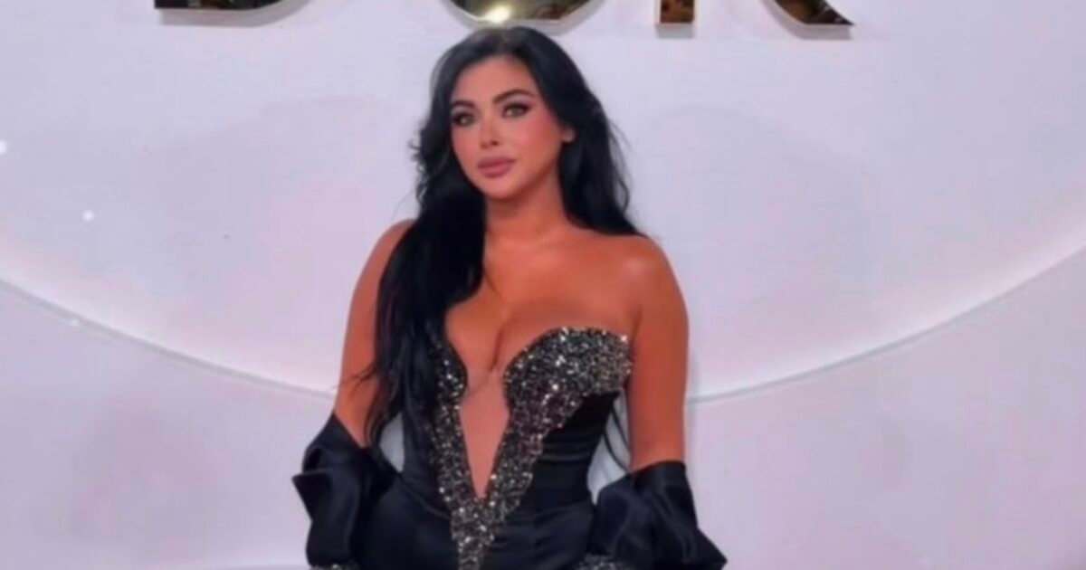 إعلامية مريم سبليني تخطف الأنظار في الموريكس دور بعيد ميلادها