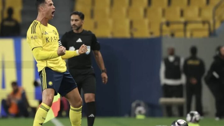 رونالدو يشعل الترند بثلاثية نارية أمام الخلود..