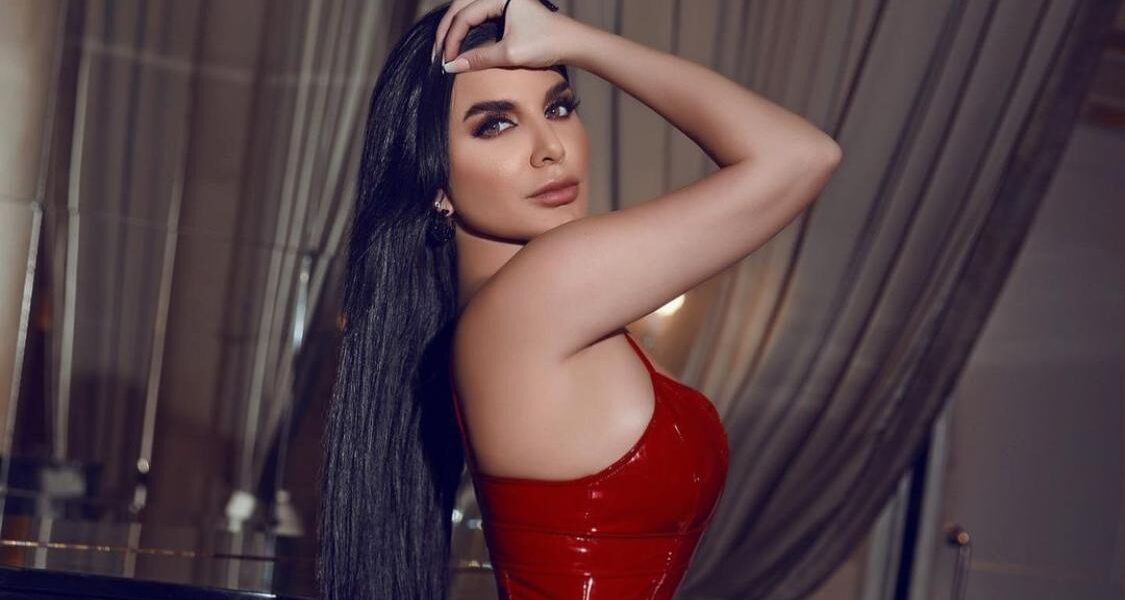 Model Mira Loves Distinction and Differences in all Domains of Life - صورة مميزة صورة مميزة: Model Mira Loves Distinction and Differences in all Domains of Life