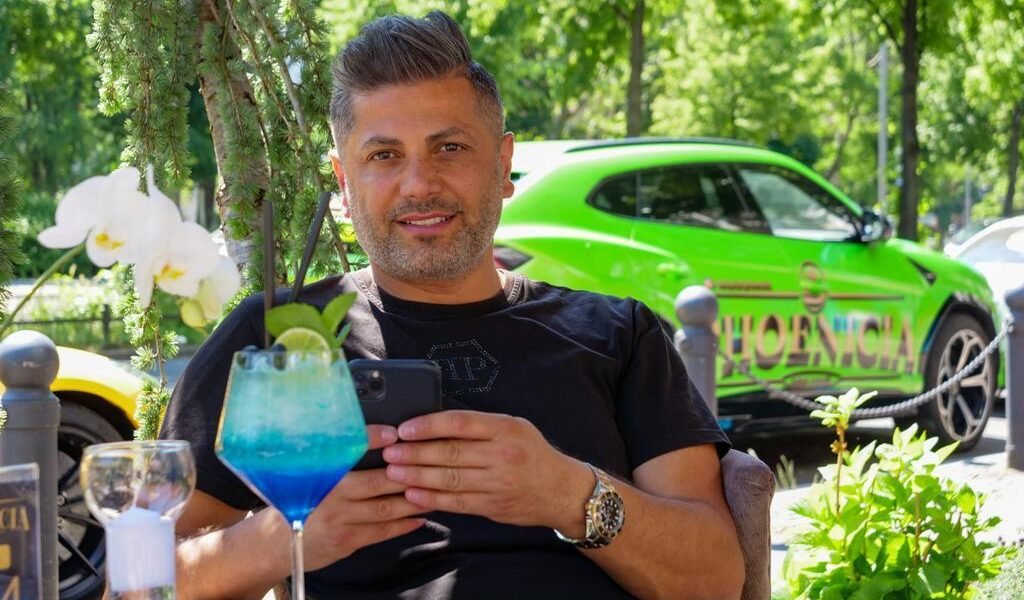 رجل الأعمال كفاح علاّم يستعد لإفتتاح مطعمه الجديد Restaurant Byblos قريبًا في أوروبا - صورة مميزة صورة مميزة: رجل الأعمال كفاح علاّم يستعد لإفتتاح مطعمه الجديد Restaurant Byblos قريبًا في أوروبا